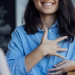 ASL interpreter bridges healthcare – Mayo Clinic Health System